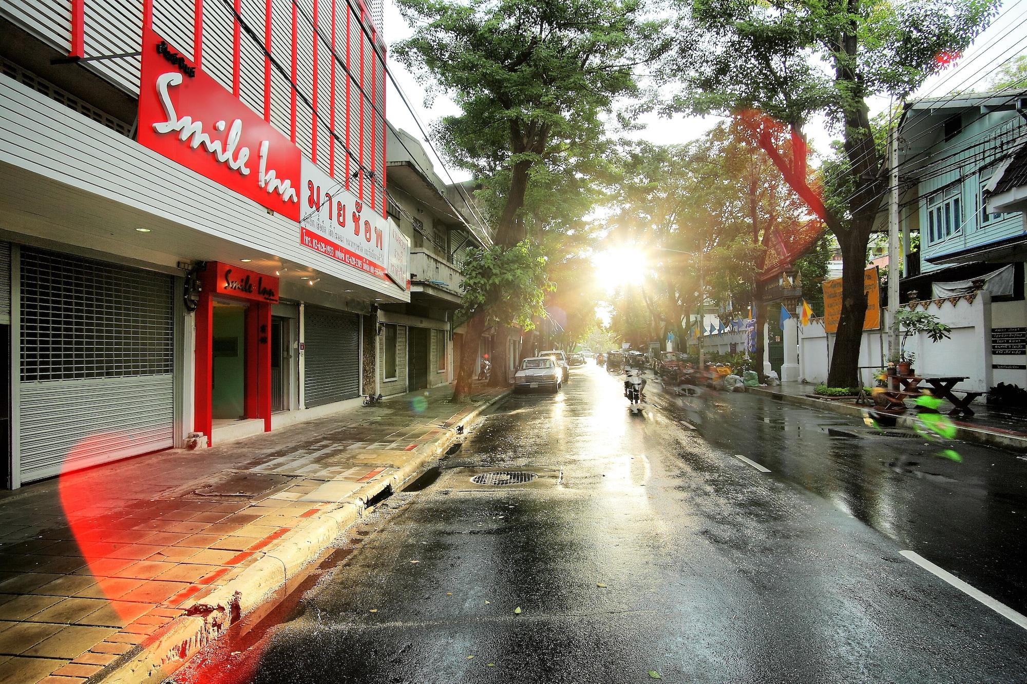 Smile Inn Bangkok Exterior photo